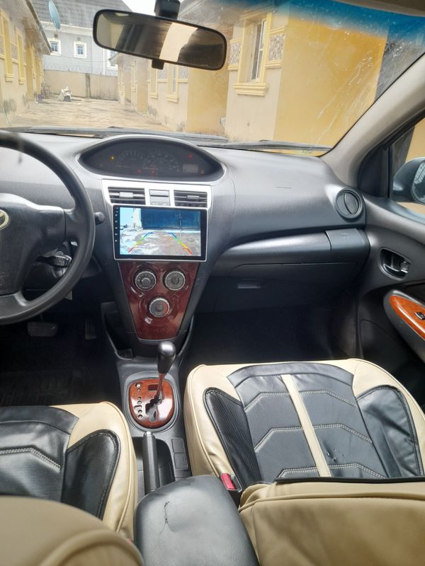 Thumbnail 4 of 2009 Toyota Yaris